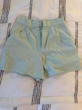 Zara High-Waist Pleated Shorts in Light Mint